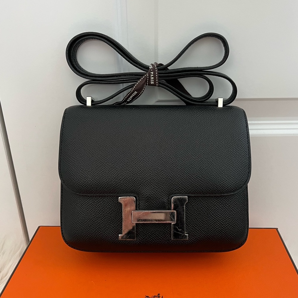 Hermes Constance 18